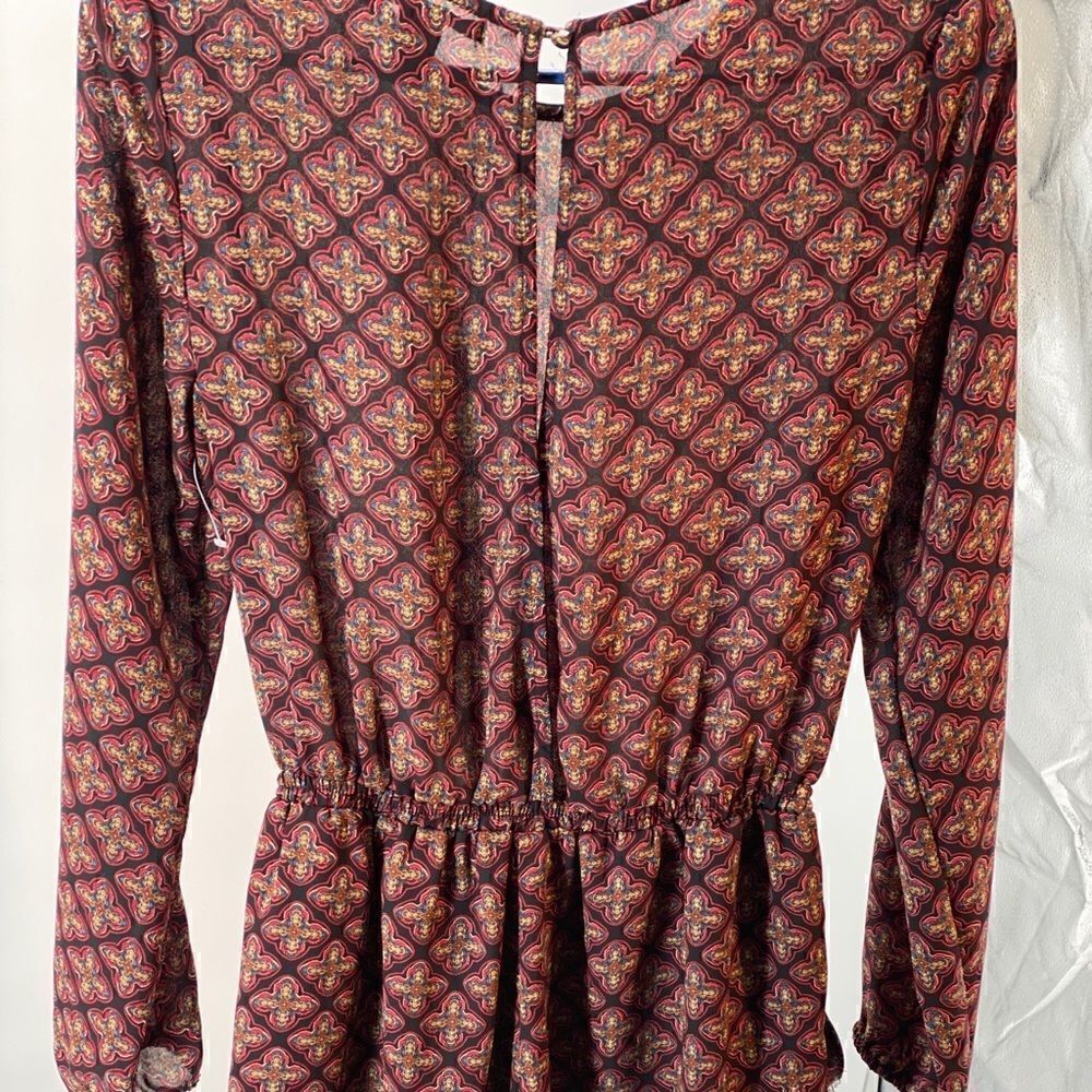 Size small romper - Picture 3 of 4